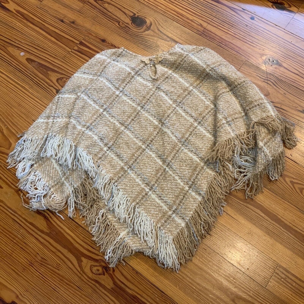 Boyne Valley Weavers‎ of Ireland Wool-Blend Soft Tan Plaid Fringed Poncho